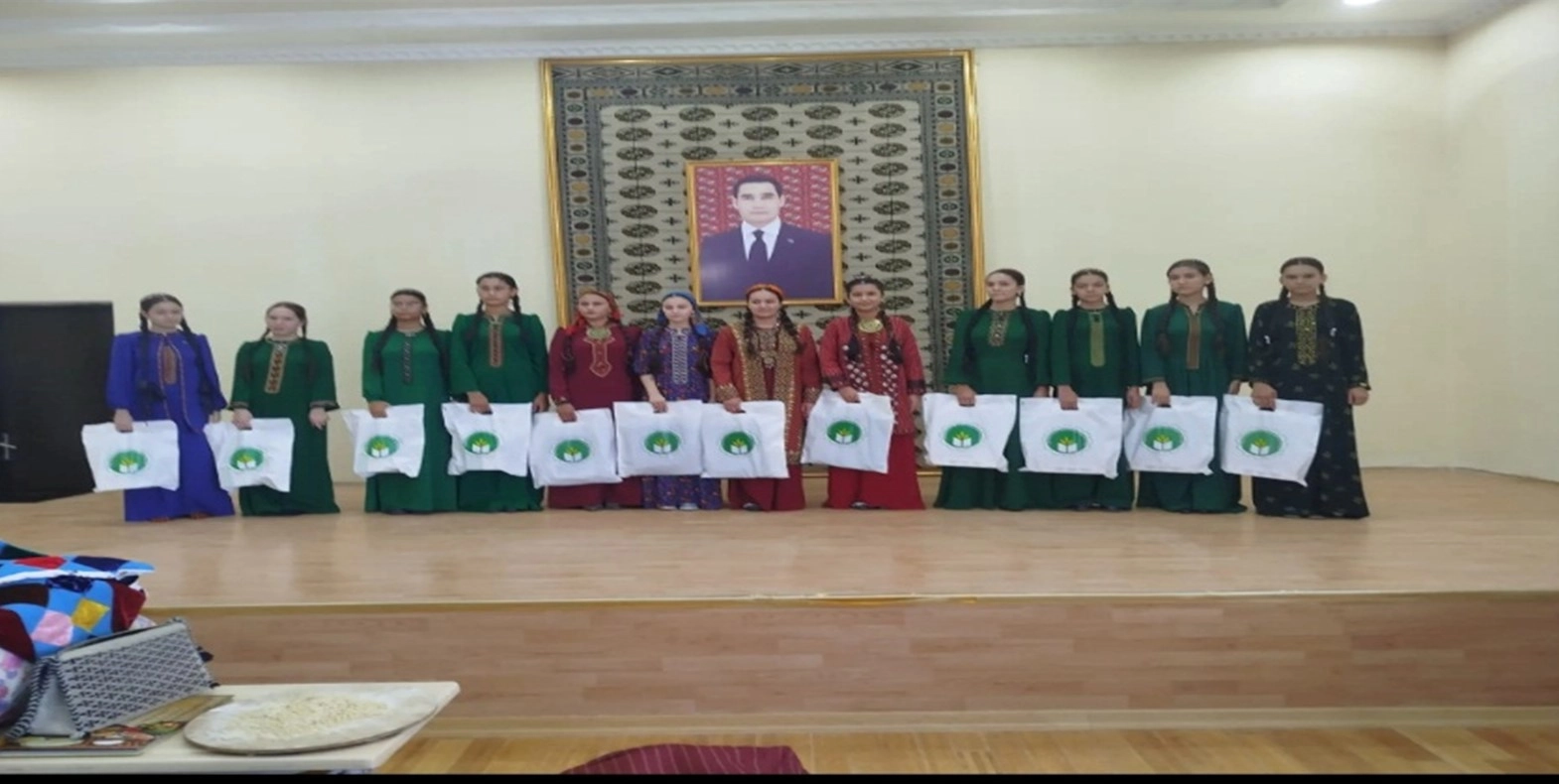 “Hünärli nesil-röwşen geljek” atly bäsleşik barada